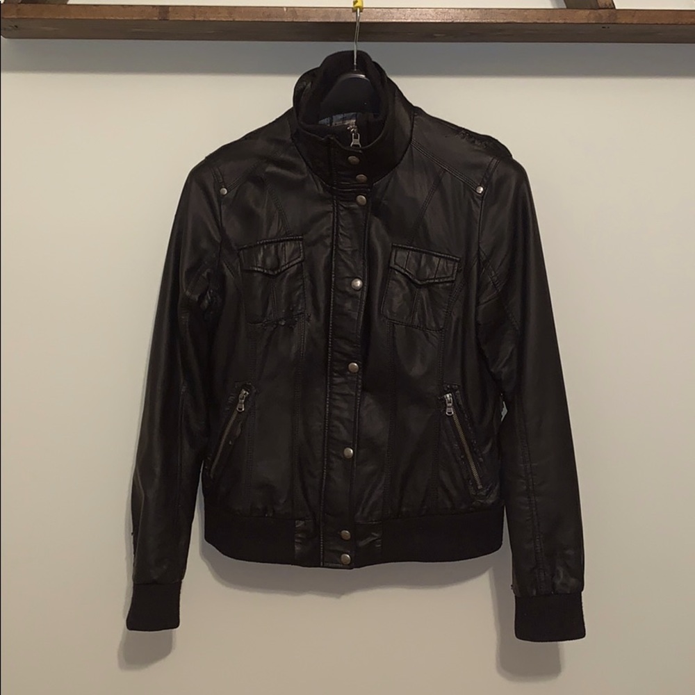 💞3for$40💞GUESS distressed Leather bomber jacket